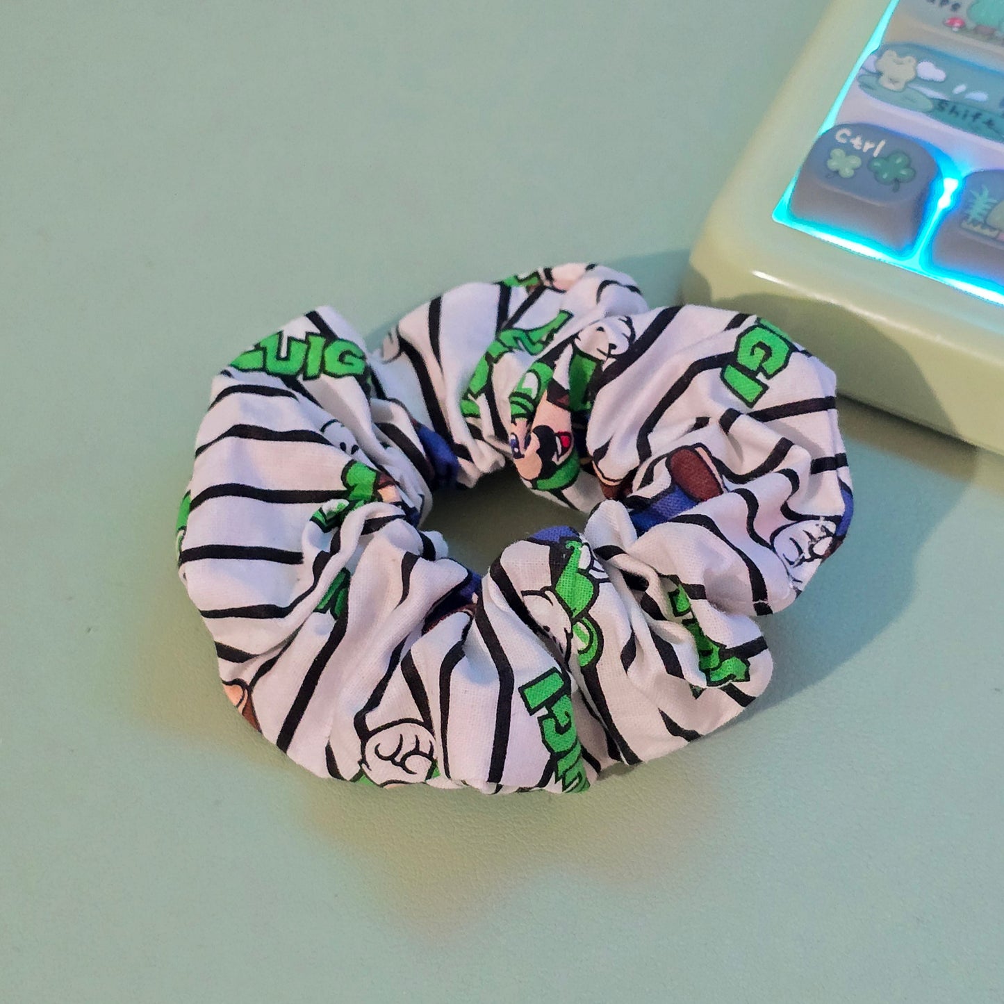 SuperL Scrunchie