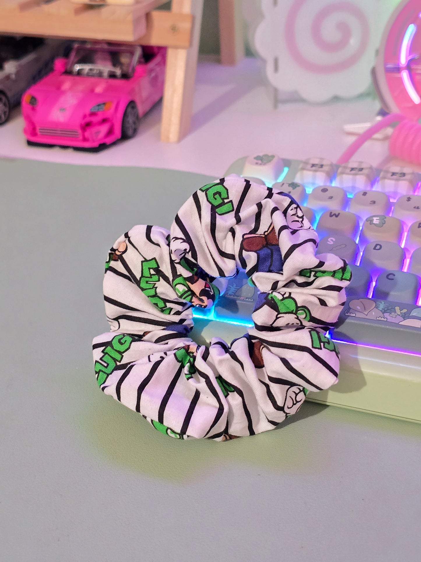 SuperL Scrunchie